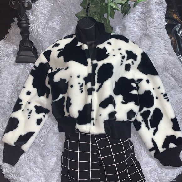 Marnie West Jackets & Blazers - Marnie West vintage cow print jacket. Faux fur